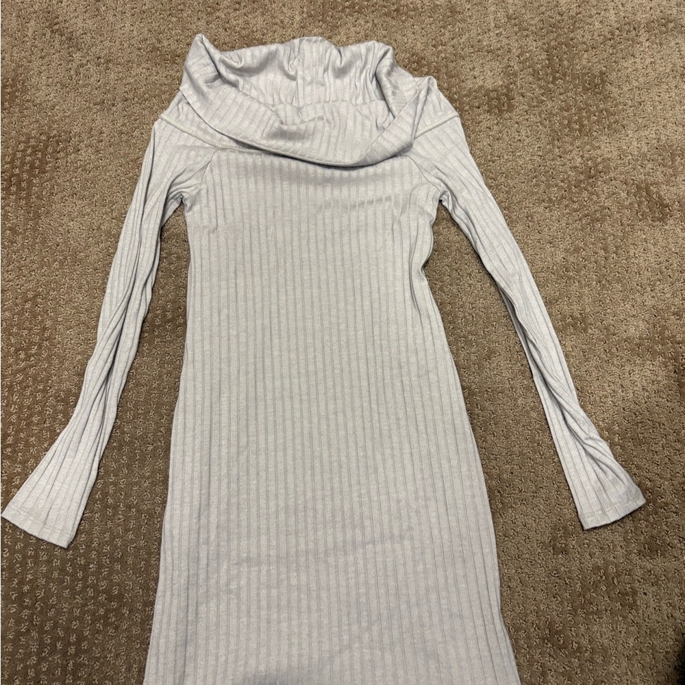 Silence + Noise Light Gray Knit Top